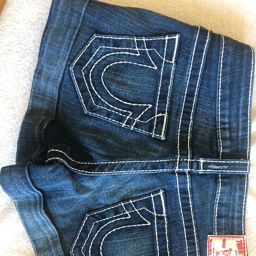 Shorts - Picture 2 of 3